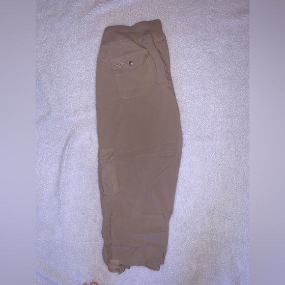 Stylish Beige Cargo Pants - Picture 4 of 4